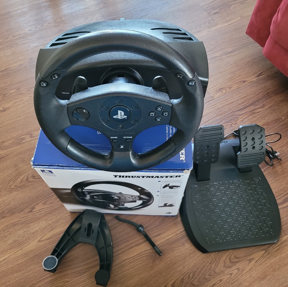 Thrustmaster T80 Racing Wheel Set- PS5, PS4, PS3, & PC (windows) - Picture 5 of 7